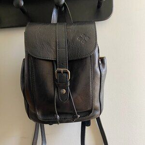 ♣️Patricia Nash Black Aberdeen Italian Leather Backpack